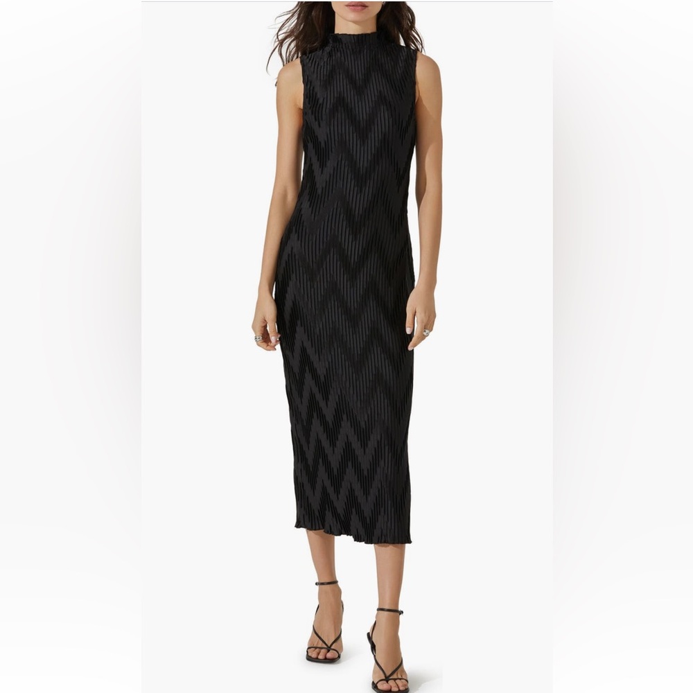 Astr Black Zigzag Midi Dress